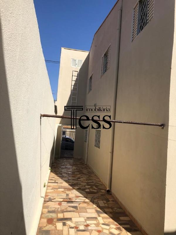 Casa com 4 quartos para aluguel, 220m² — foto 24 de 28