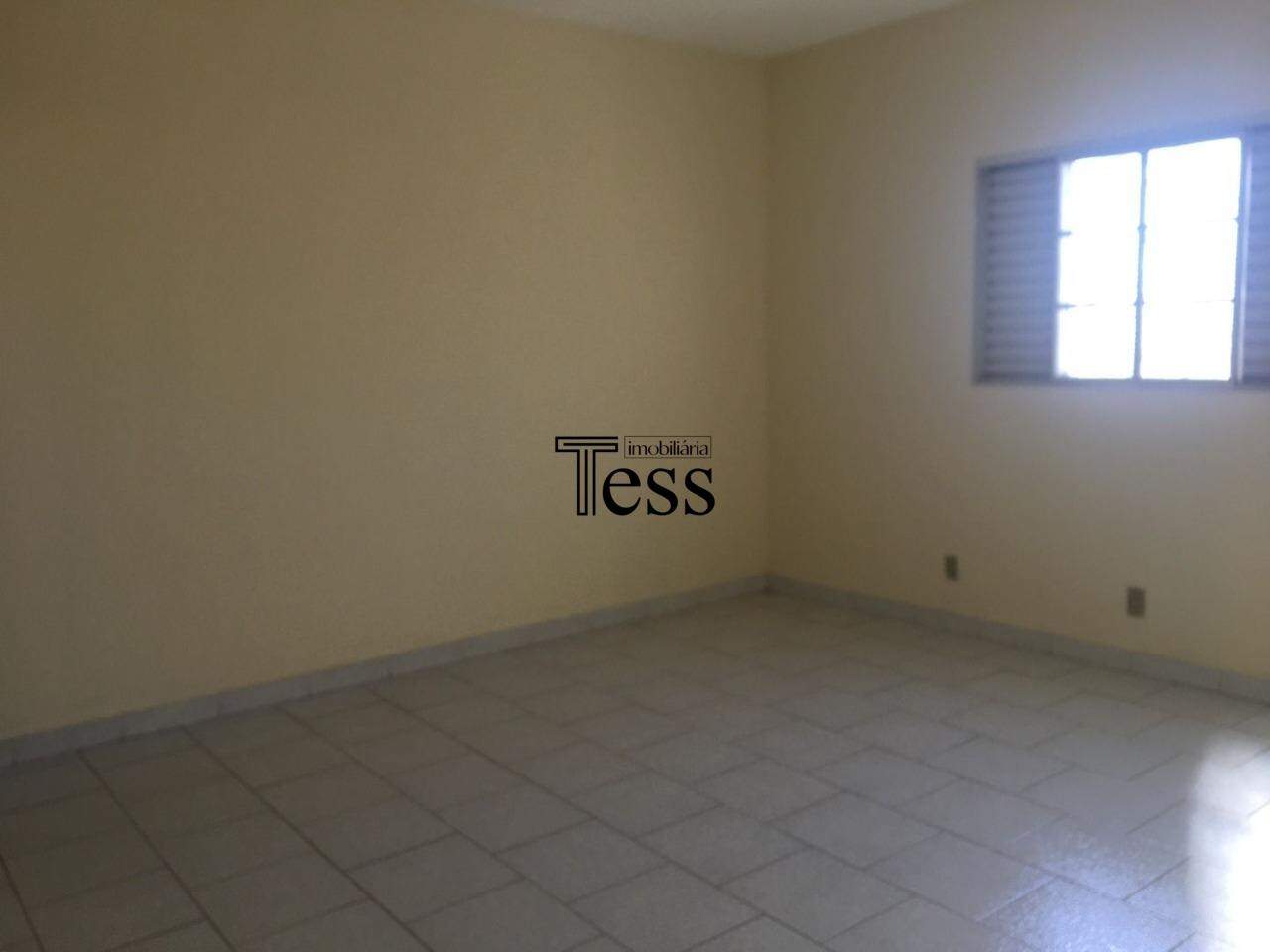 Casa com 4 quartos para aluguel, 220m² — foto 16 de 28