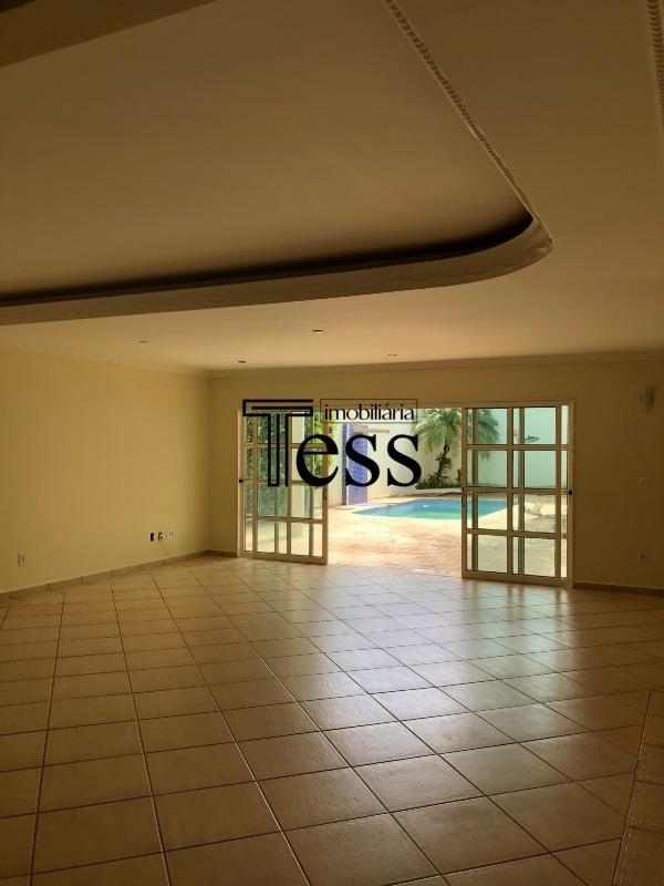 Casa de Condomínio com 4 quartos à venda, 446m² — foto 2 de 29