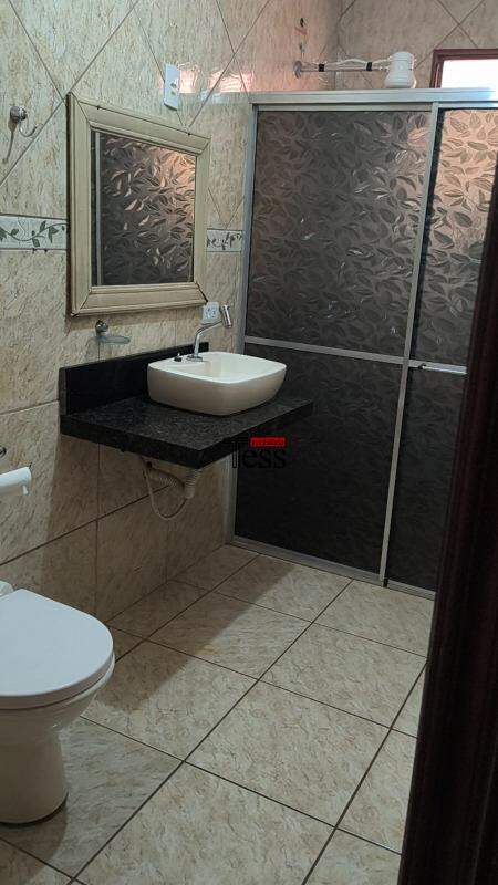 Casa com 3 quartos para aluguel, 200m² — foto 10 de 20