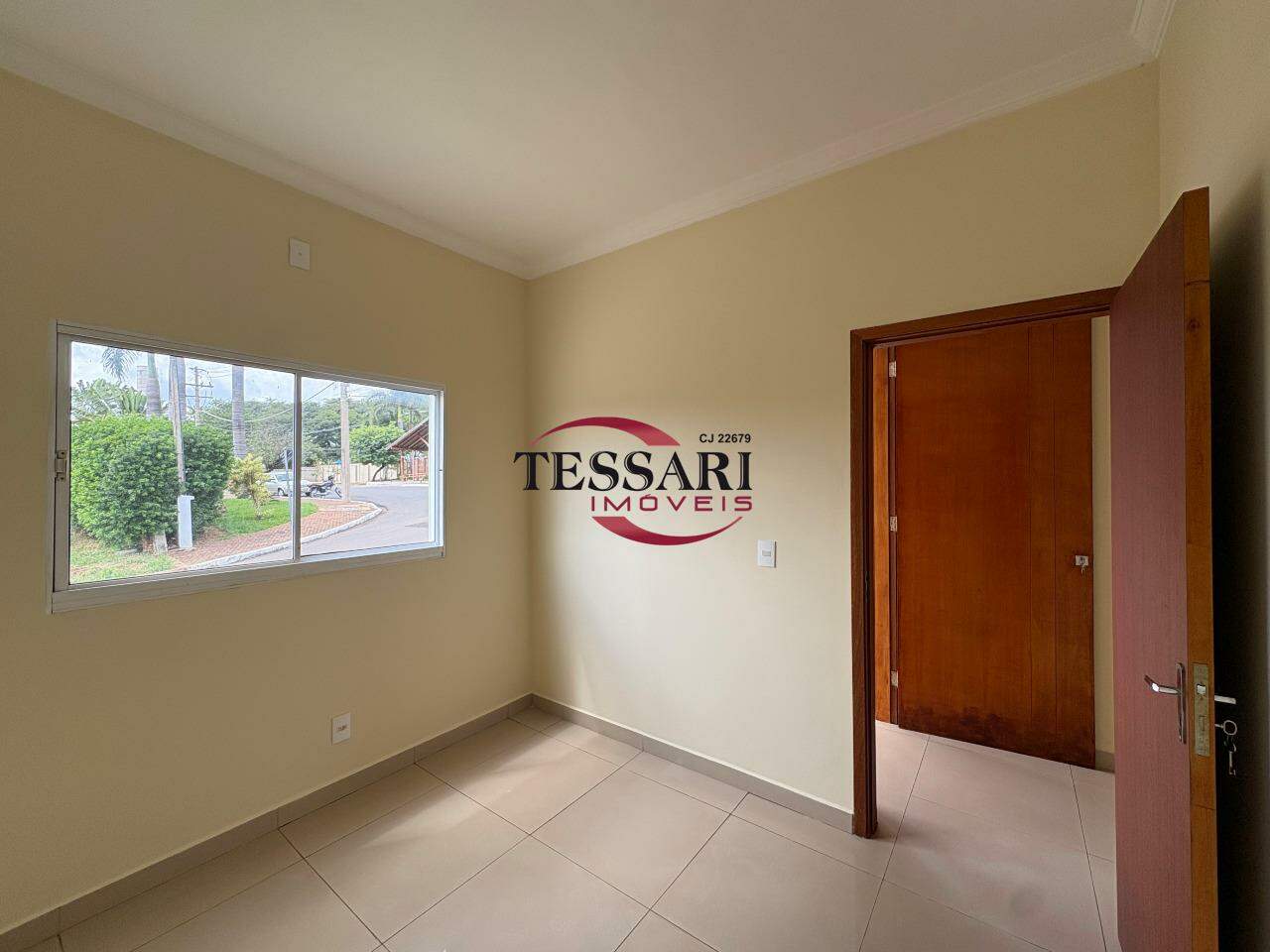 Casa de Condomínio com 3 quartos para aluguel, 117m² — foto 2 de 30