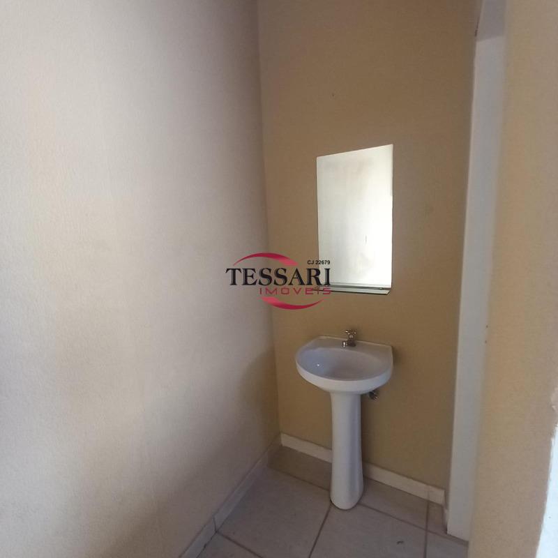 Casa com 4 quartos para aluguel, 120m² — foto 16 de 19