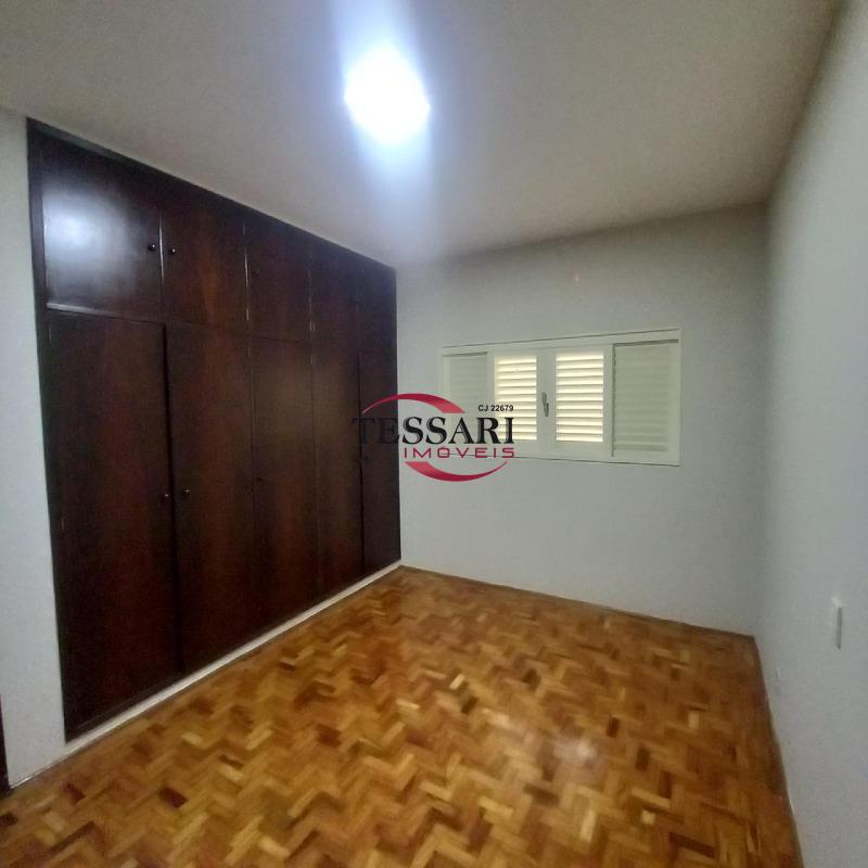 Casa com 4 quartos para aluguel, 120m² — foto 7 de 19