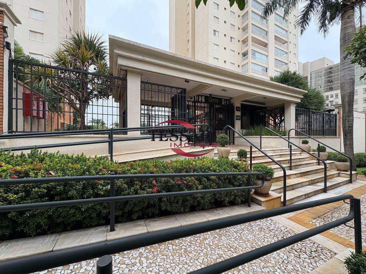 Apartamento com 3 quartos para aluguel, 136m² — foto 1 de 21