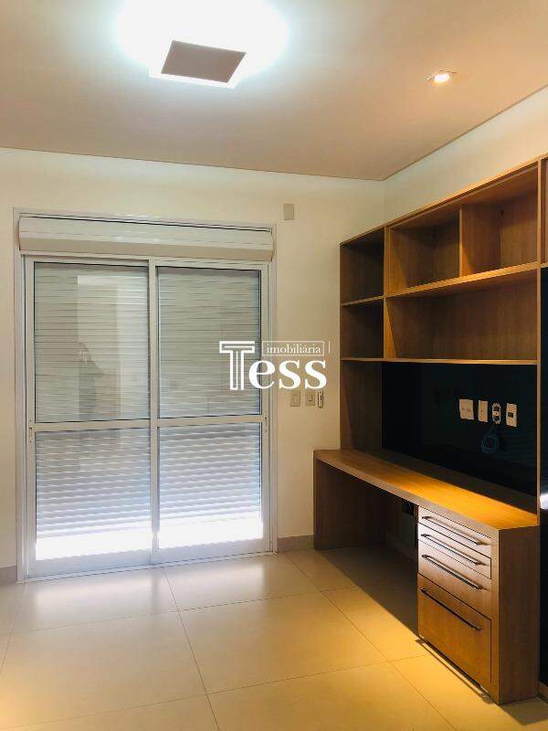 Casa de Condomínio com 4 quartos para aluguel, 362m² — foto 9 de 30