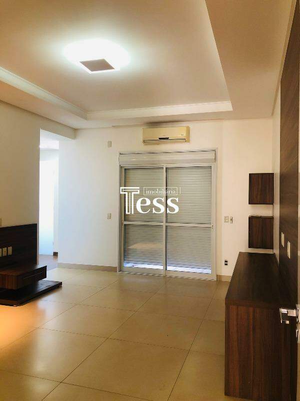 Casa de Condomínio com 4 quartos para aluguel, 362m² — foto 13 de 30