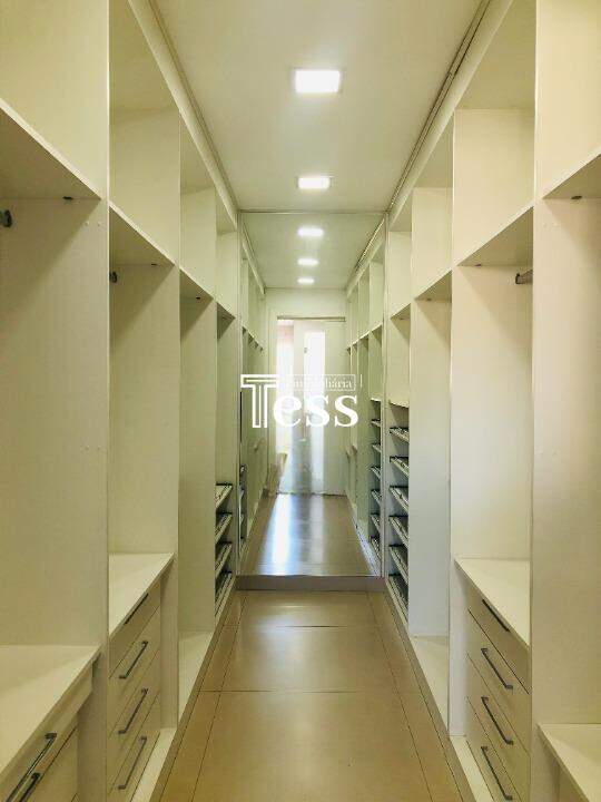 Casa de Condomínio com 4 quartos para aluguel, 362m² — foto 16 de 30