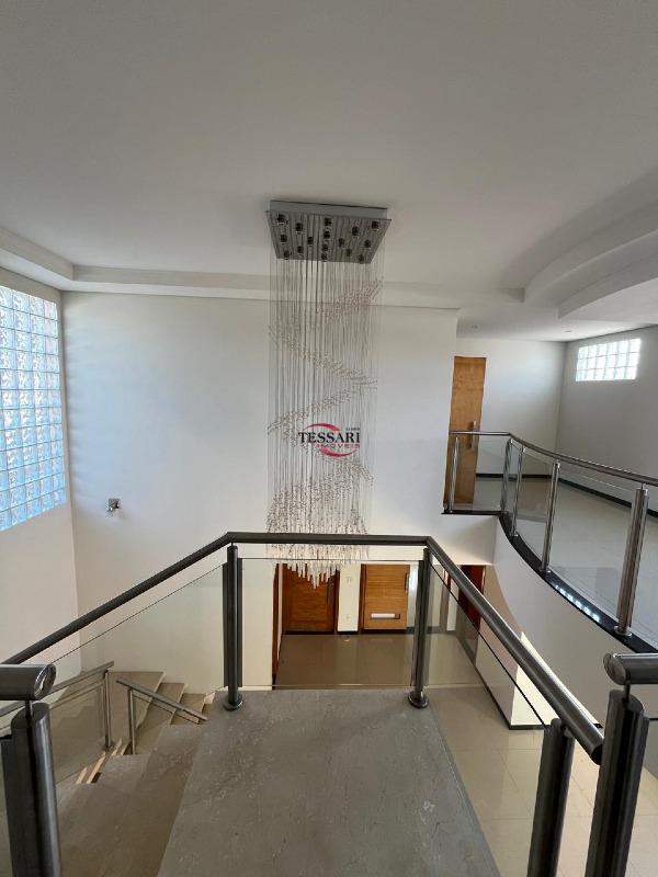 Casa de Condomínio com 3 quartos para aluguel, 220m² — foto 6 de 30