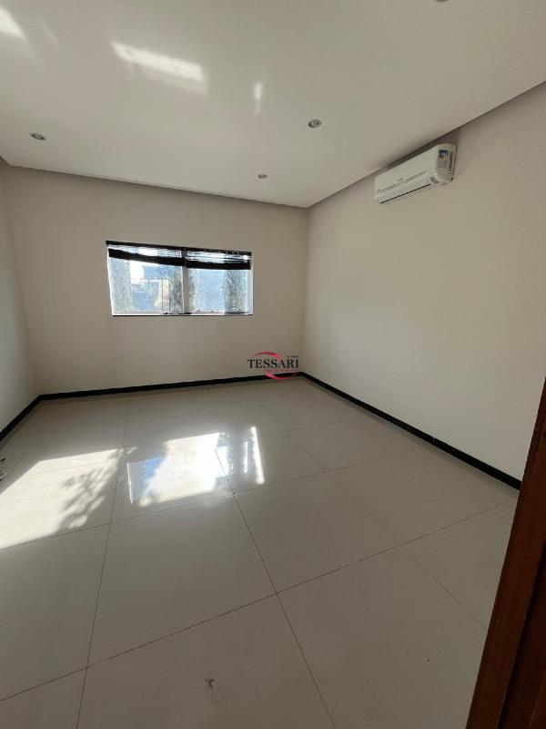 Casa de Condomínio com 3 quartos para aluguel, 220m² — foto 14 de 30