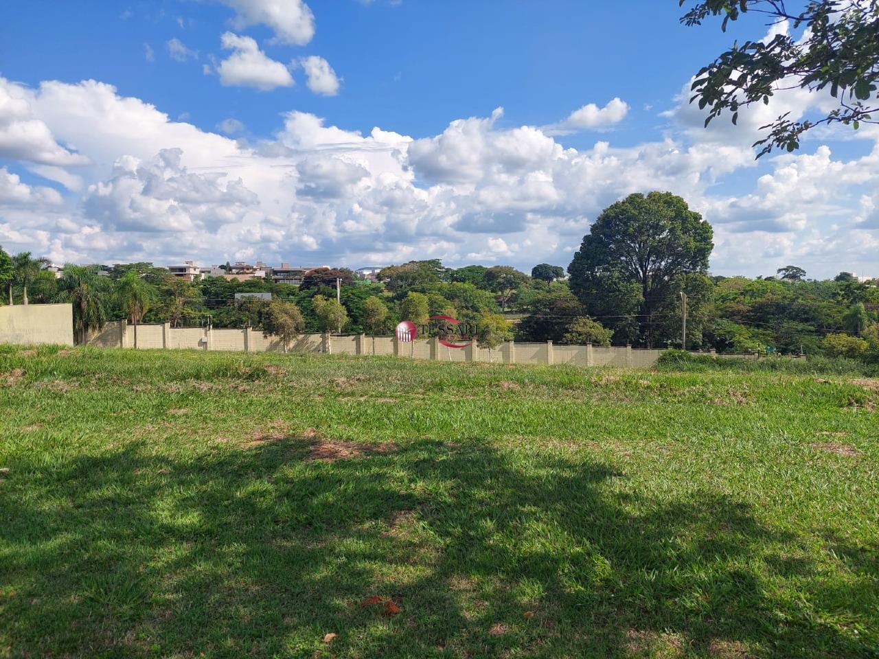 Terreno / Lote / Condomínio à venda, 846m² — foto 1 de 2
