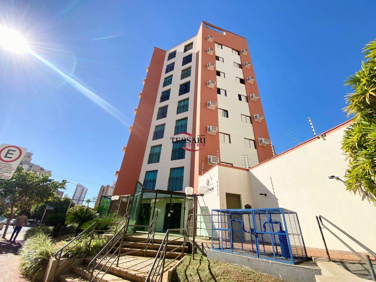 Apartamento com 2 quartos para aluguel, 70m² — foto 1 de 23