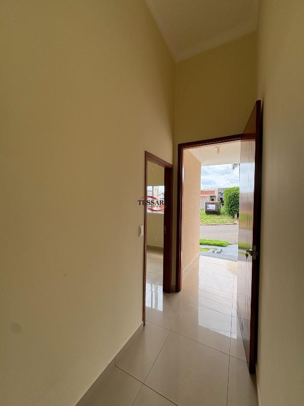 Casa de Condomínio com 3 quartos à venda, 117m² — foto 2 de 27