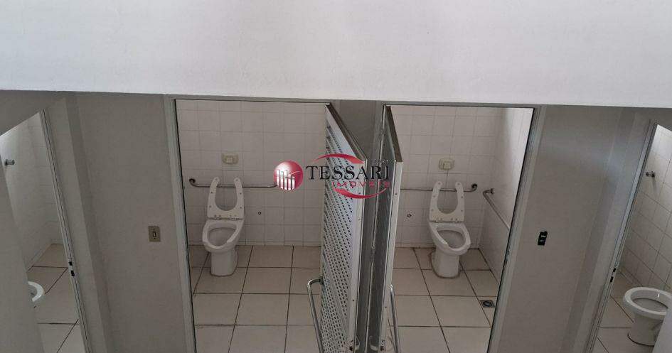 Loja / Salão / Ponto Comercial para aluguel, 695m² — foto 18 de 21