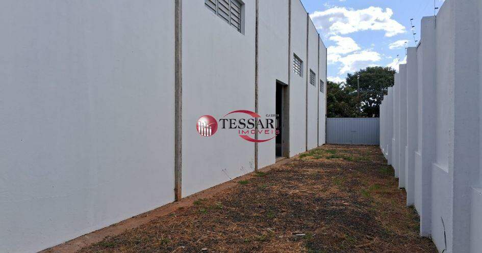 Loja / Salão / Ponto Comercial para aluguel, 695m² — foto 20 de 21
