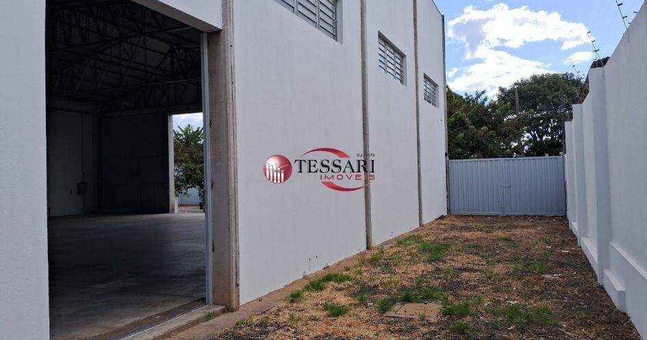 Loja / Salão / Ponto Comercial para aluguel, 695m² — foto 19 de 21