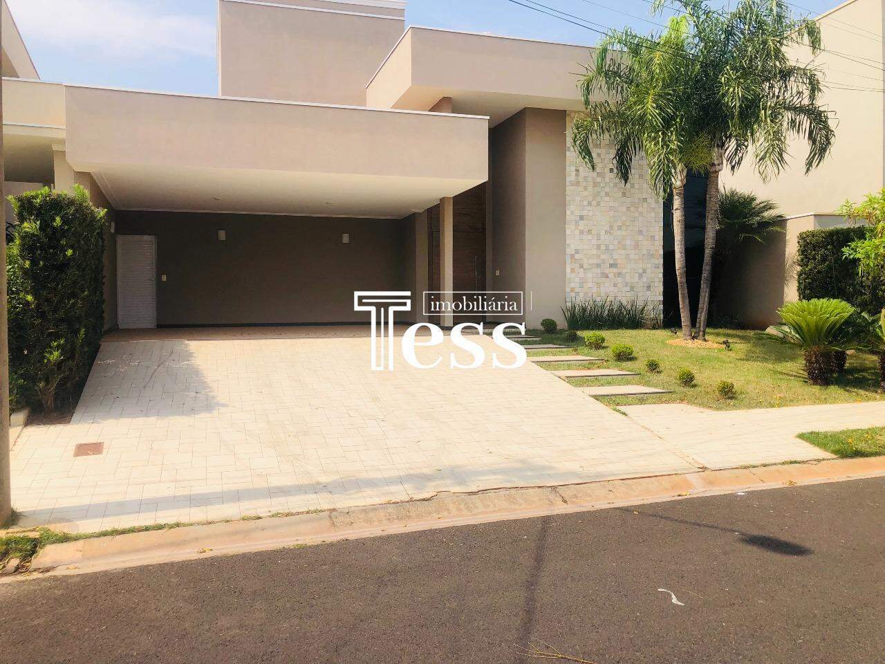 Casa de Condomínio com 3 quartos para aluguel, 278m² — foto 1 de 30