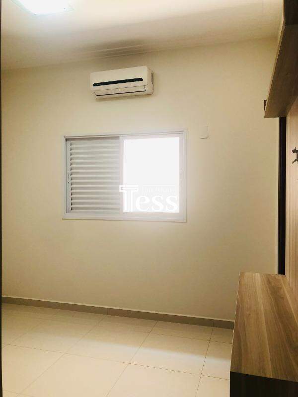 Casa de Condomínio com 3 quartos para aluguel, 278m² — foto 13 de 30