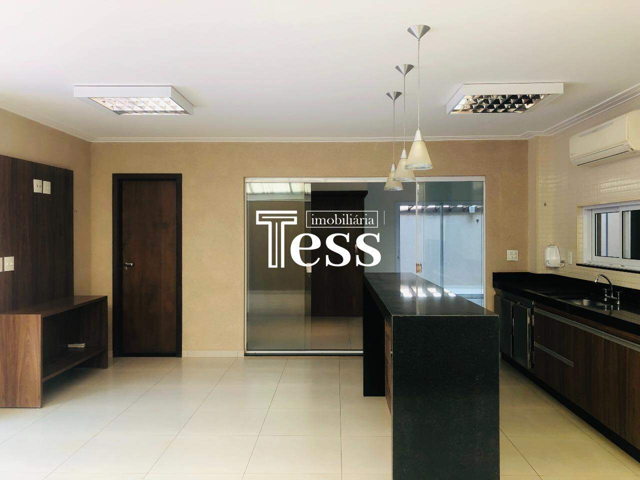Casa de Condomínio com 3 quartos para aluguel, 278m² — foto 27 de 30