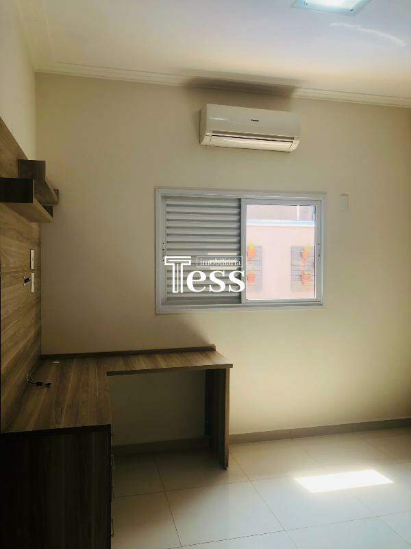 Casa de Condomínio com 3 quartos para aluguel, 278m² — foto 17 de 30