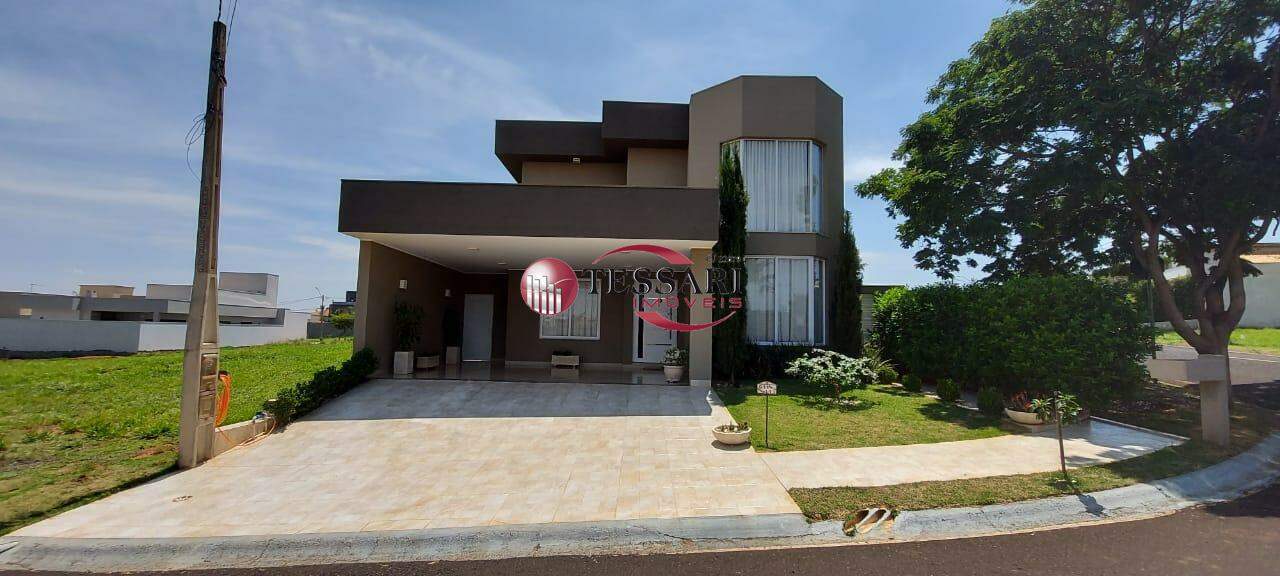 Casa de Condomínio com 5 quartos à venda, 235m² — foto 1 de 7