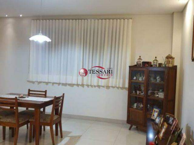 Casa de Condomínio com 5 quartos à venda, 235m² — foto 2 de 7