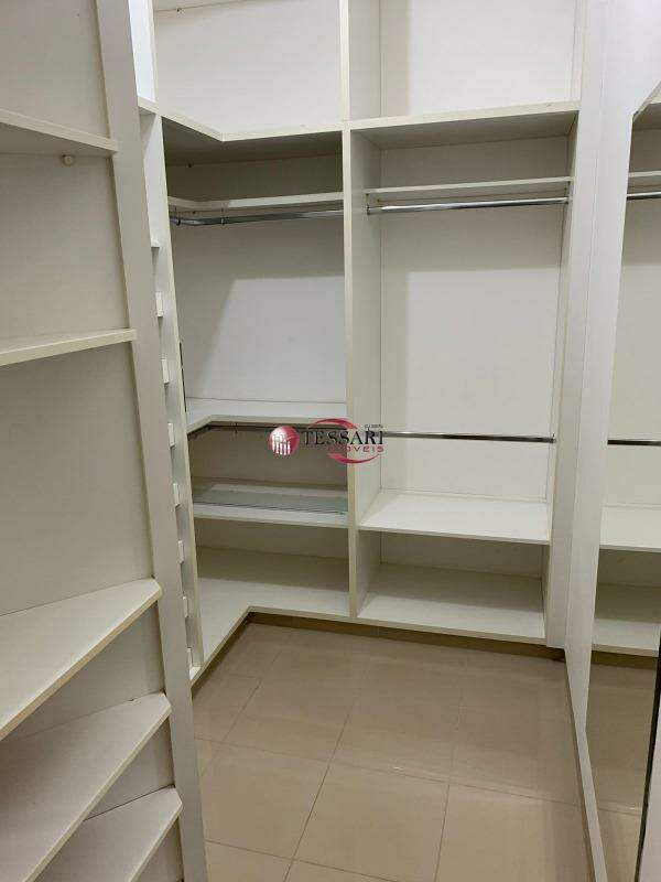 Casa de Condomínio com 3 quartos à venda, 373m² — foto 18 de 27