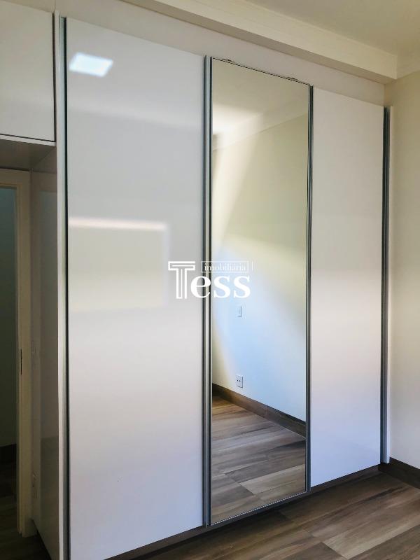 Casa de Condomínio com 3 quartos para aluguel, 248m² — foto 17 de 27