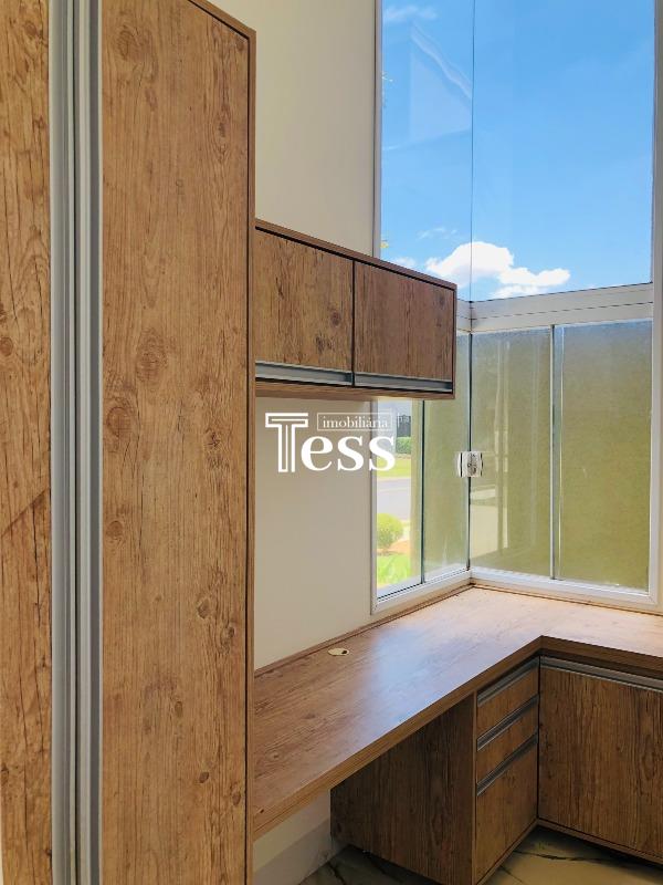 Casa de Condomínio com 3 quartos para aluguel, 248m² — foto 6 de 27