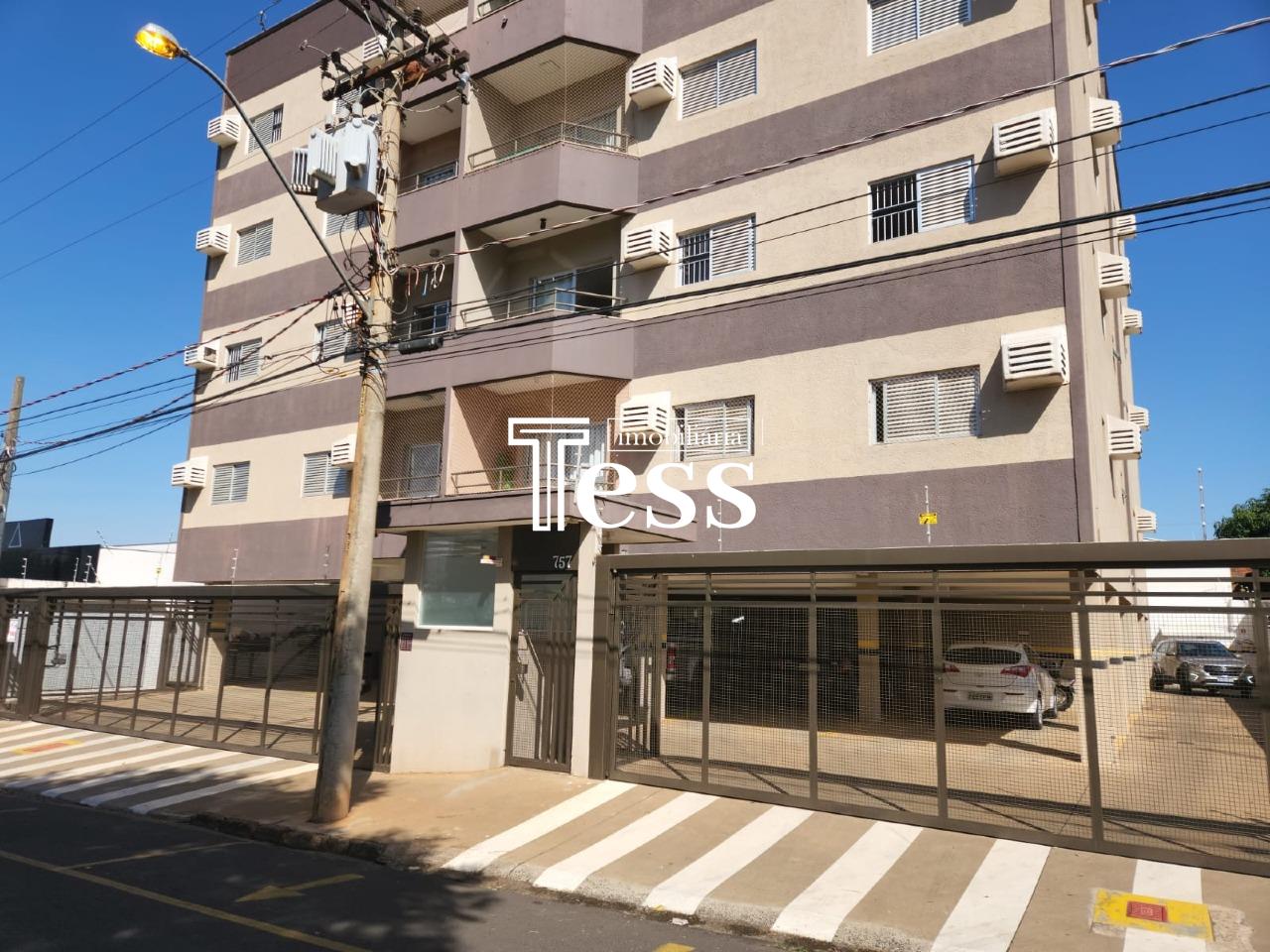 Apartamento com 3 quartos à venda, 105m² — foto 2 de 28