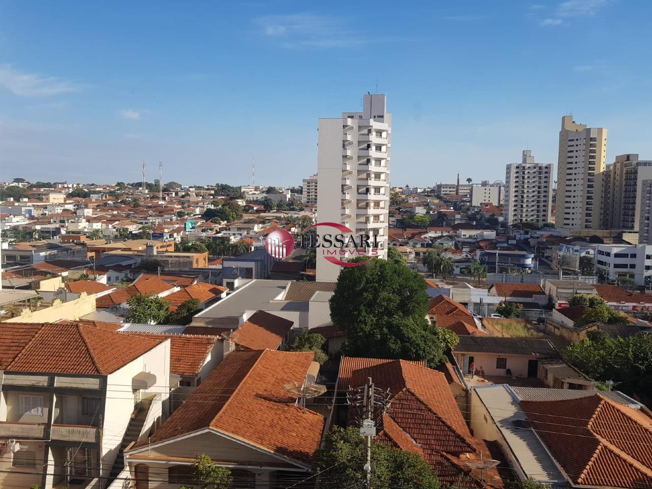 Apartamento com 3 quartos para aluguel, 98m² — foto 2 de 20