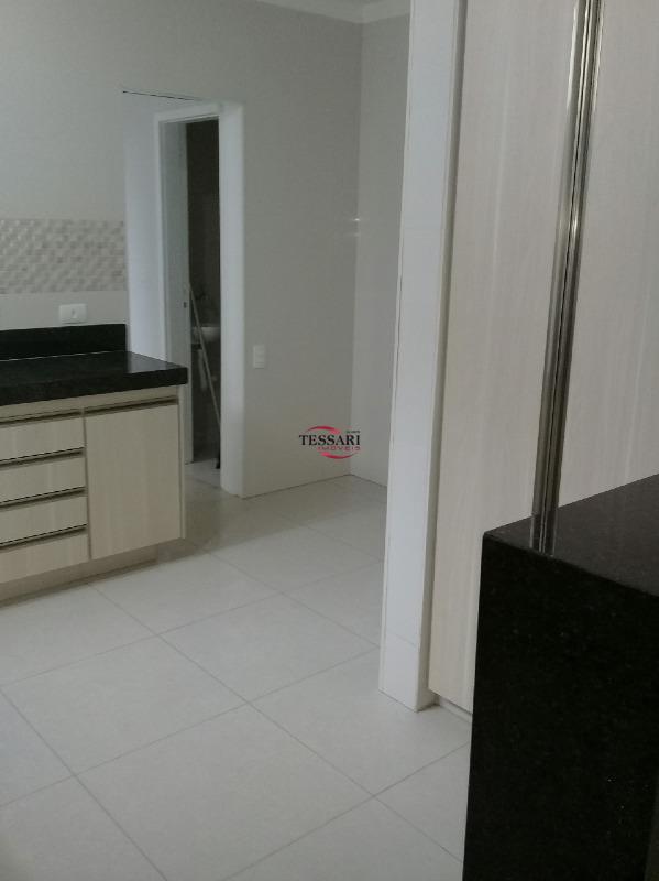 Apartamento com 3 quartos para aluguel, 98m² — foto 6 de 20