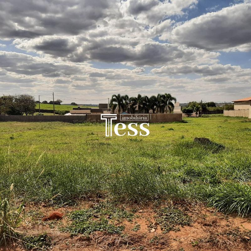 Terreno / Lote / Condomínio à venda, 900m² — foto 3 de 4