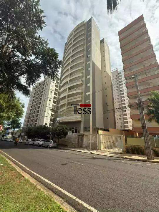 Apartamento com 2 quartos para aluguel, 70m² — foto 1 de 13