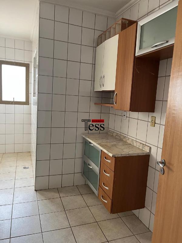 Apartamento com 3 quartos para aluguel, 73m² — foto 14 de 25