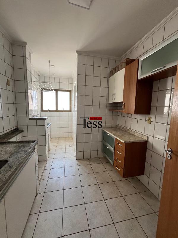 Apartamento com 3 quartos para aluguel, 73m² — foto 15 de 25