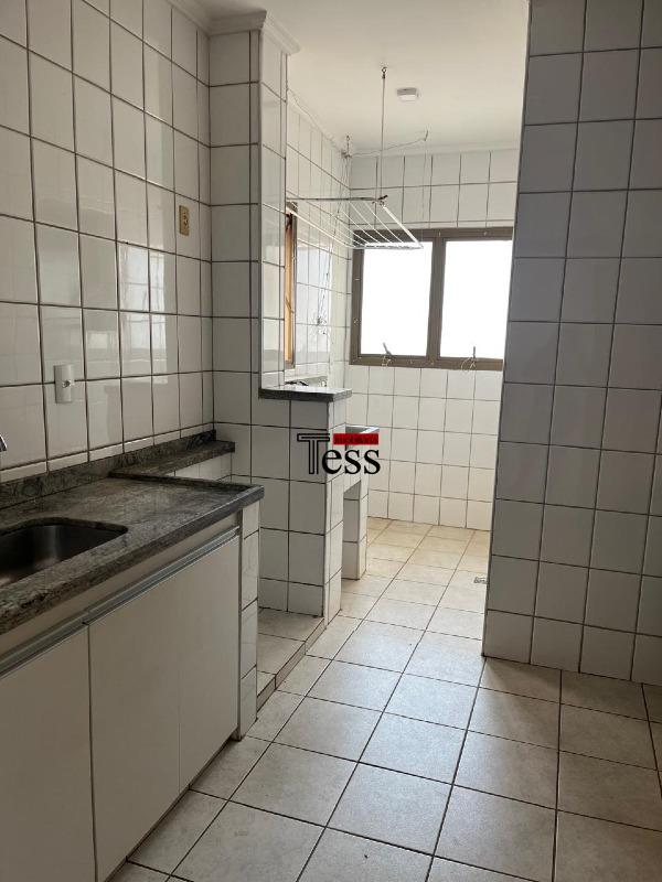 Apartamento com 3 quartos para aluguel, 73m² — foto 16 de 25