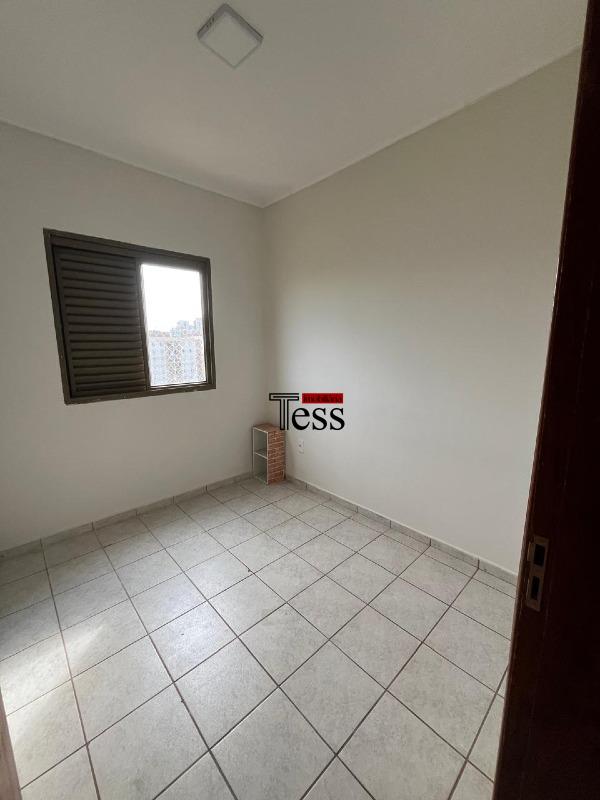 Apartamento com 3 quartos para aluguel, 73m² — foto 3 de 25