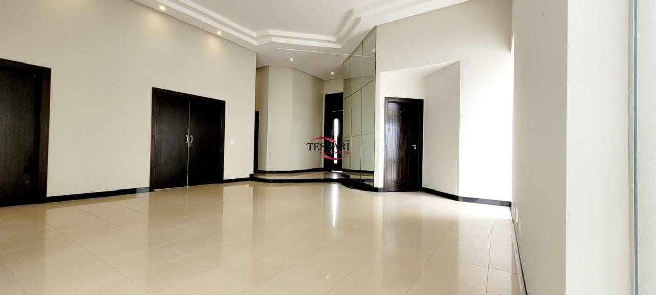 Casa de Condomínio com 4 quartos para aluguel, 280m² — foto 4 de 20