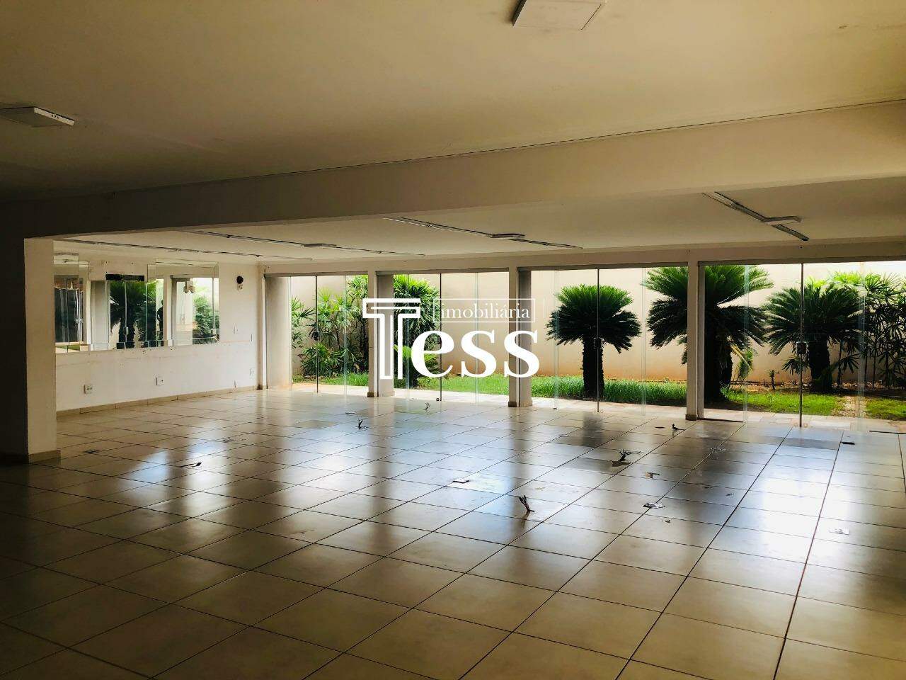 Imóvel Comercial para aluguel, 929m² — foto 3 de 21