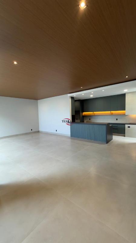 Casa de Condomínio com 3 quartos à venda, 226m² — foto 4 de 27