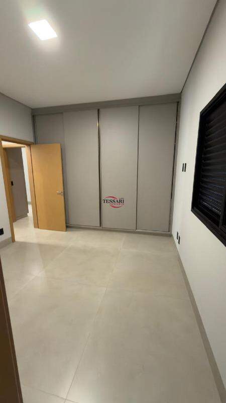 Casa de Condomínio com 3 quartos à venda, 226m² — foto 14 de 27