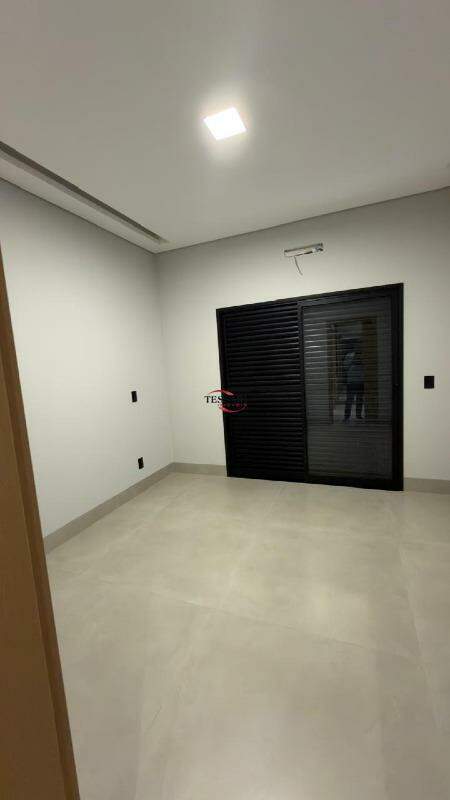 Casa de Condomínio com 3 quartos à venda, 226m² — foto 20 de 27