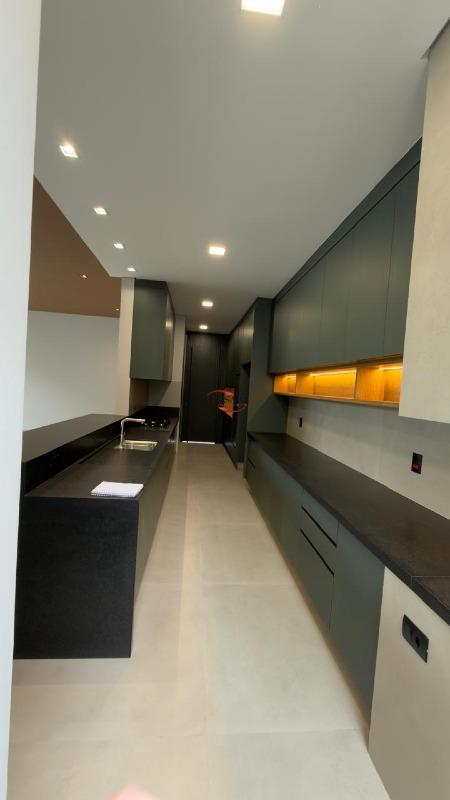 Casa de Condomínio com 3 quartos à venda, 226m² — foto 7 de 27
