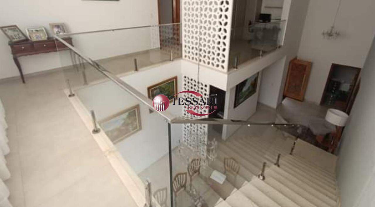 Casa de Condomínio com 3 quartos à venda, 242m² — foto 10 de 17
