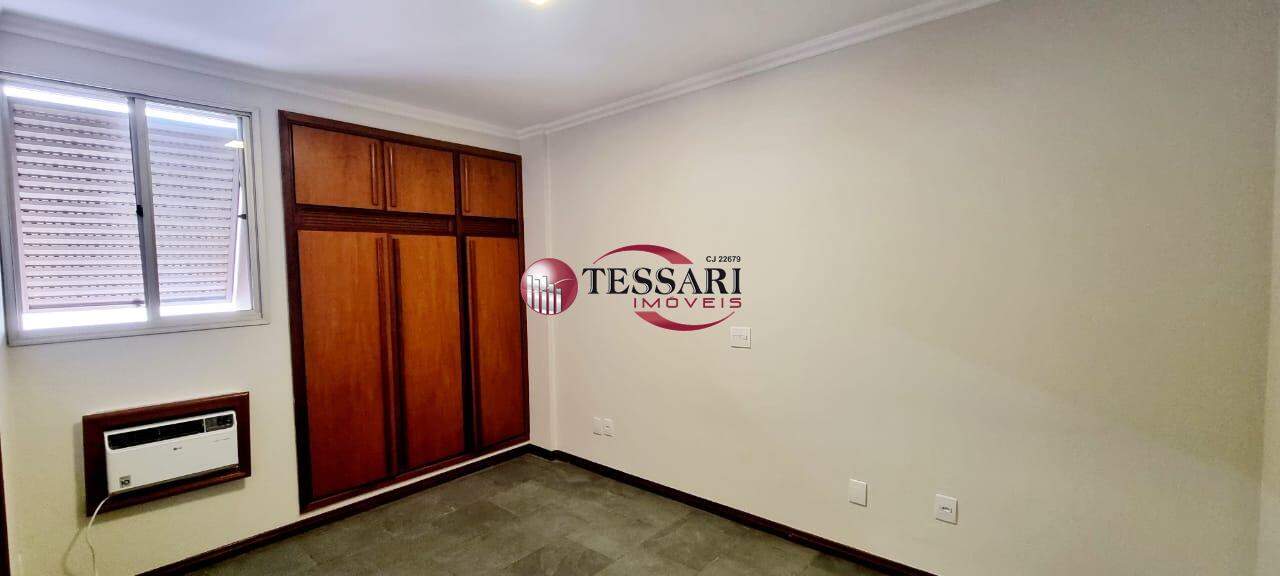 Apartamento com 3 quartos à venda, 110m² — foto 10 de 16