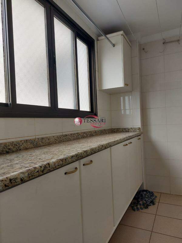 Apartamento com 3 quartos para aluguel, 260m² — foto 8 de 29