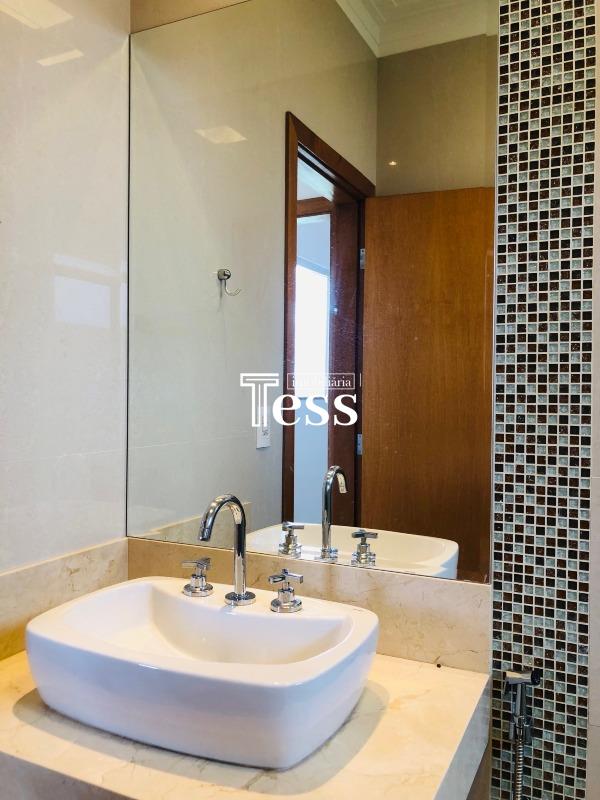 Casa de Condomínio com 5 quartos para aluguel, 370m² — foto 20 de 29
