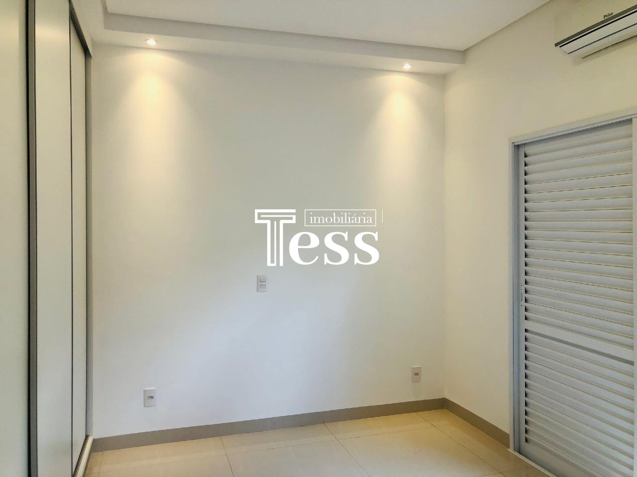 Casa de Condomínio com 5 quartos para aluguel, 370m² — foto 12 de 29