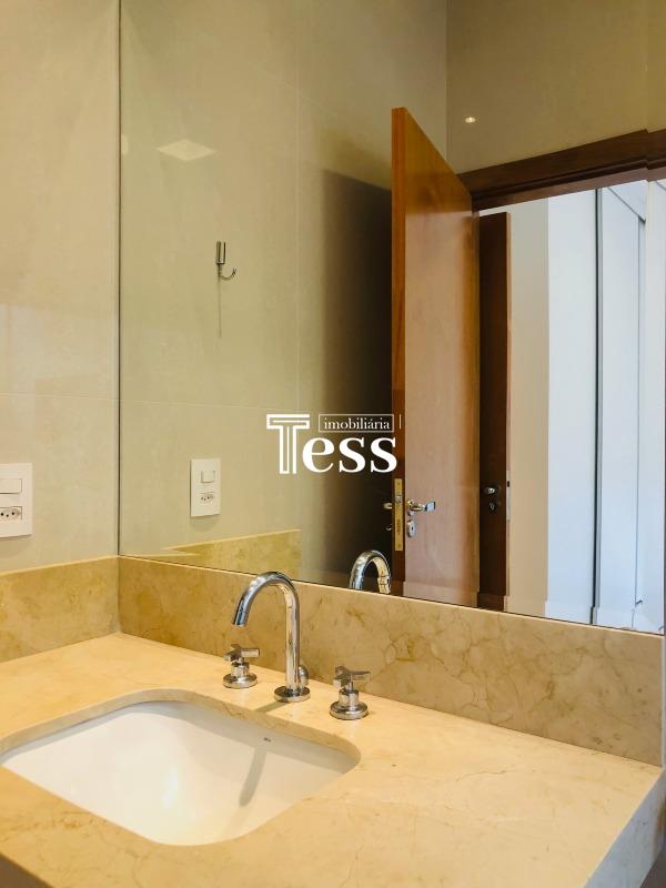 Casa de Condomínio com 5 quartos para aluguel, 370m² — foto 14 de 29