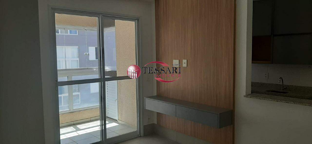 Apartamento com 2 quartos à venda, 70m² — foto 2 de 16